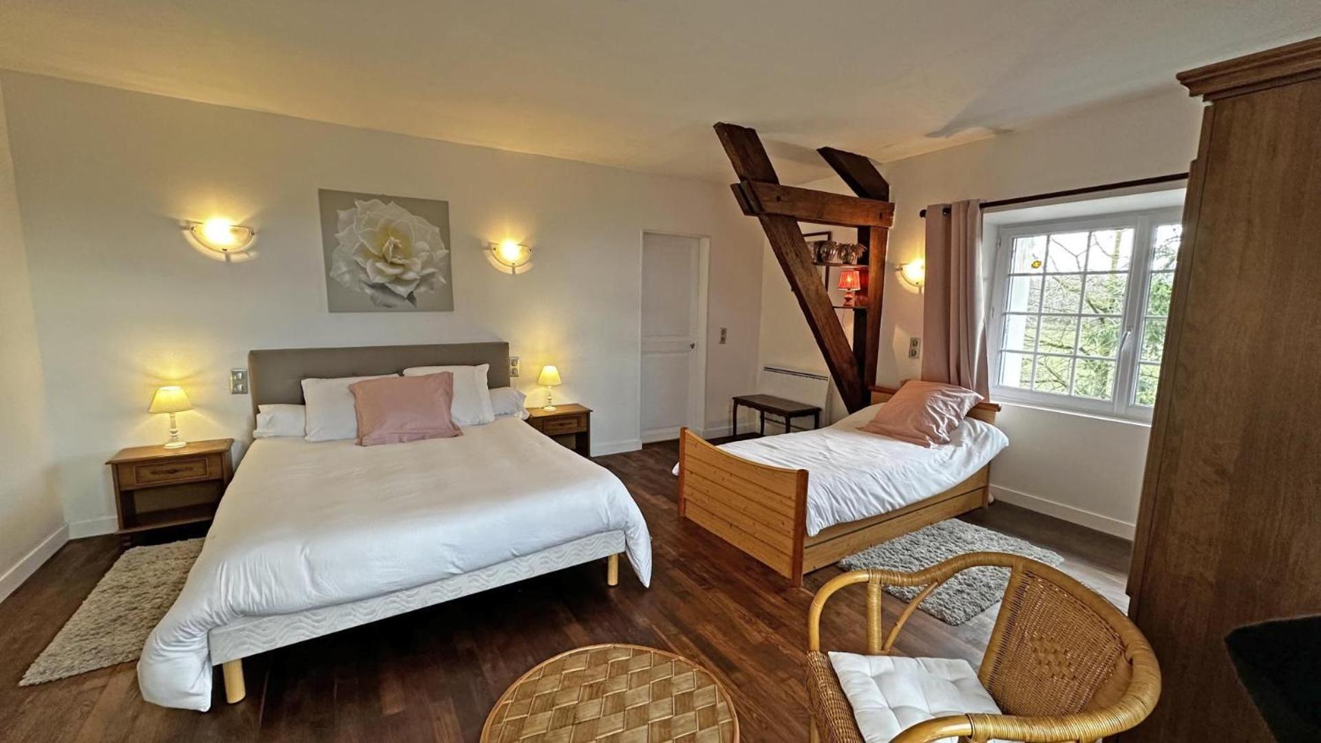 Chez Doussaud Bed & Breakfast Bessines-sur-Gartempe Exterior photo