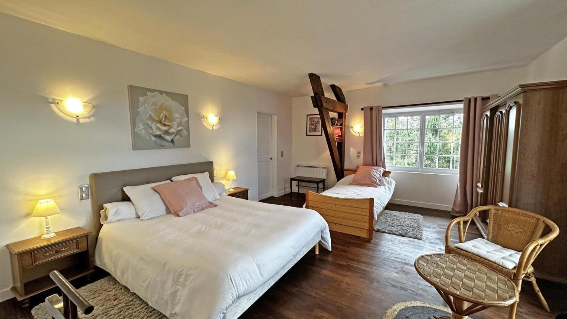 Chez Doussaud Bed & Breakfast Bessines-sur-Gartempe Exterior photo
